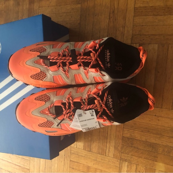 Adidas salmon coloured runners - Picture 8 of 10